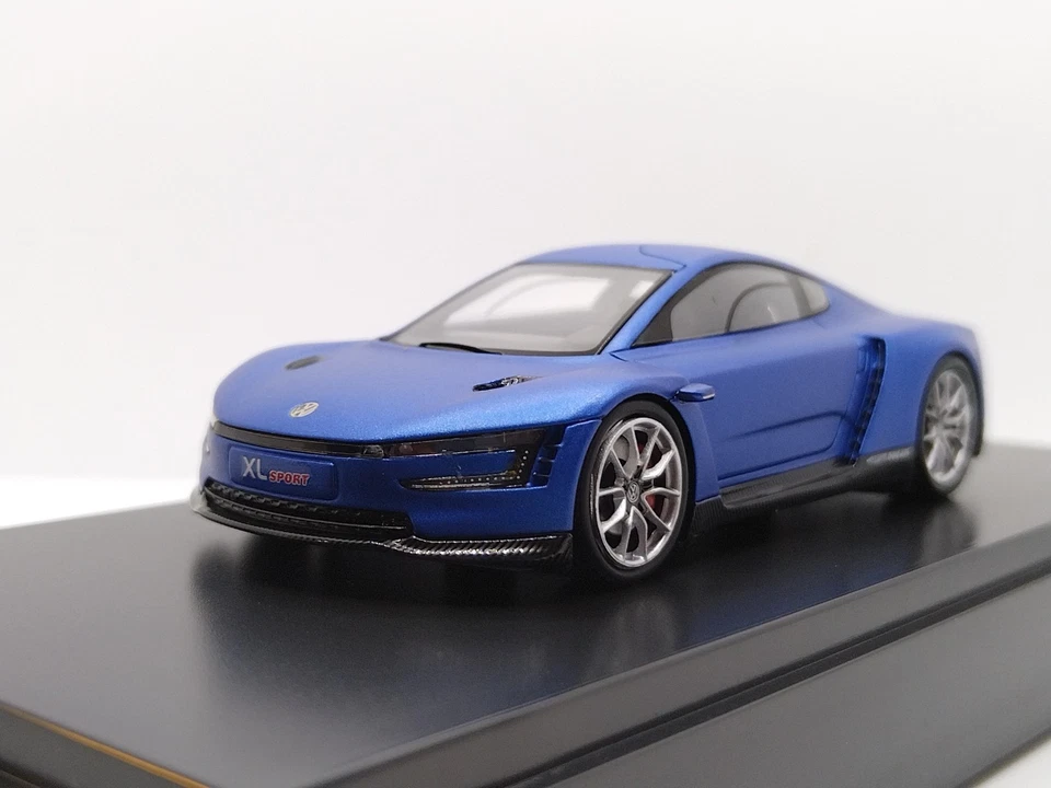 Spark 1/43 Dealer Volkswagen XL1 2014.  - Image 2 of 4