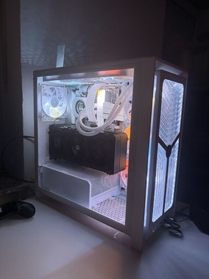 CORSAIR iCUE 4000D RGB AIRFLOW Mid-Tower-Gehäuse - Weiß