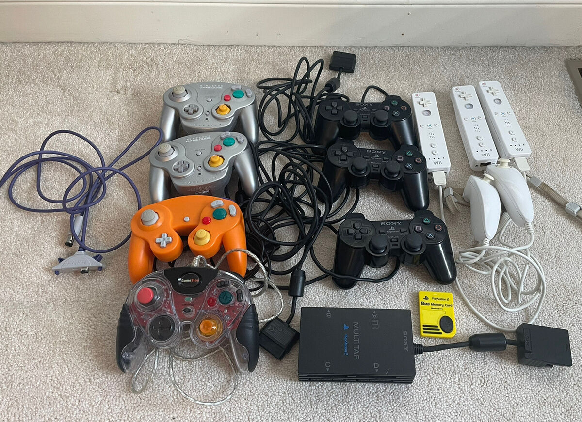 Sony Playstation PS2 Nintendo Gamecube Wii controller Sony Playstation PS2 Nintendo Gamecube Wii controller