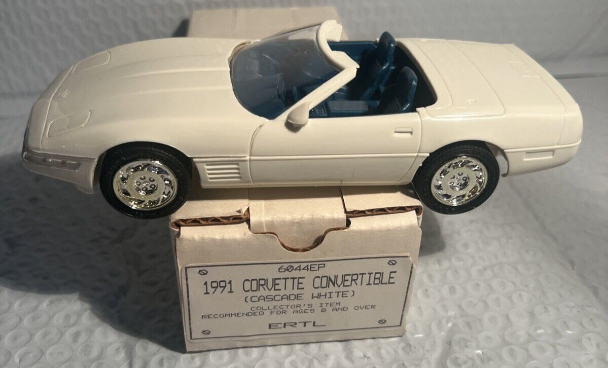 AMT ERTL 1991 CORVETTE Conv 1:24 PROMO Model Cascade White TEAL INTERIOR RARE