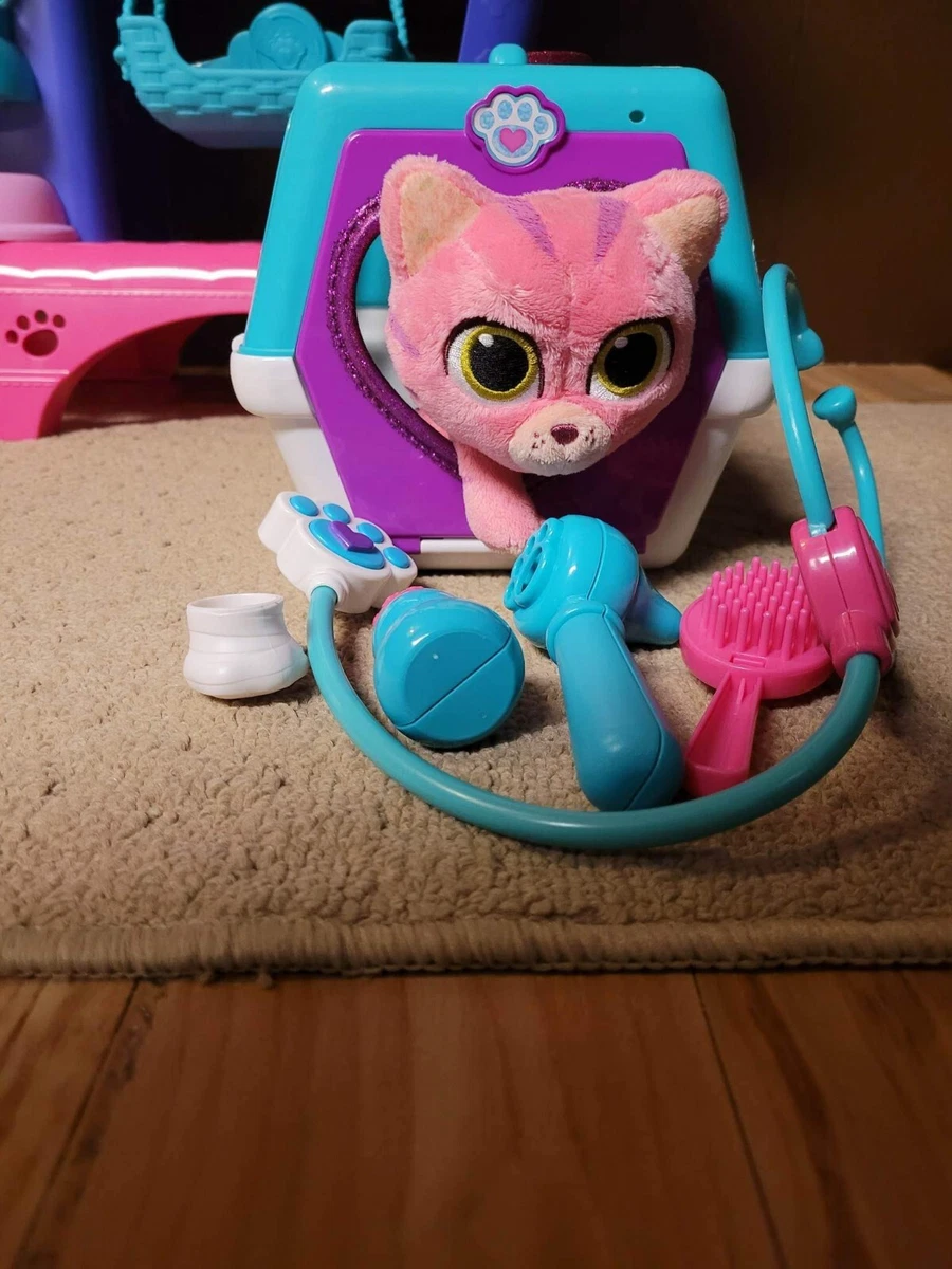 Just Play Doc Mcstuffins Whispers Playset Pet Carrier on the go
