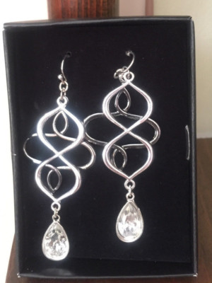 Avon New Open Loop SILVER TONE Teardrop Earrings