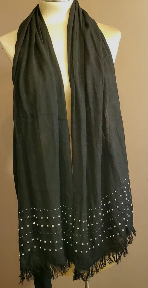 Colección Dieciocho Chal Envoltura Negro Plata Sólida Tachuelas Flecos 22x 70" Metal Años 80 Foto 2 de 4