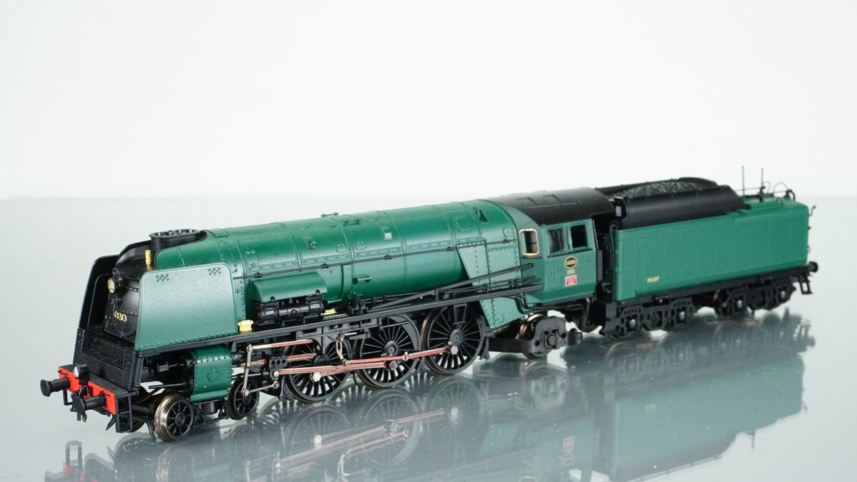 HOゲージ鉄道模型TRIX SNCF241-A #22941 SNCF Class 241-A Express Train Steam Locomotive | Trix Websites