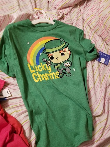 Camiseta Pop Lucky the Leprechaun Icons Dijes Bolsillo Niños Pequeños | eBay