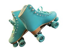 C 7 Skates size 8
