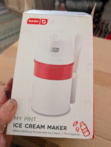 Dash My Pint Ice Cream Maker - Motor And Dasher 