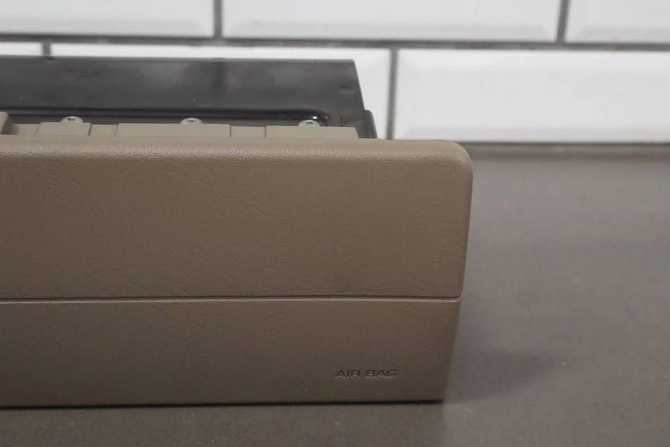 2000 Cadillac Escalade GMT400 Right RH Passenger Air Bag Shale OEM - Image 4 of 4