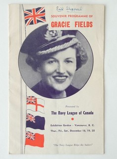 sa19 British music hall star Gracie Fields in Vancouver 1941 / WWII Navy League