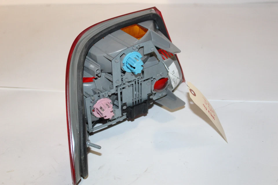 Luz trasera freno lado pasajero derecho mercedes benz e420 e330 1996-1999 j515 Foto 2 de 4