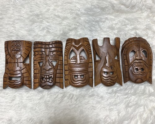 Hawaiianische polynesische geschnitzte Holz 5 Mini Tiki Figuren 4,25" Heimdekoration Hawaii