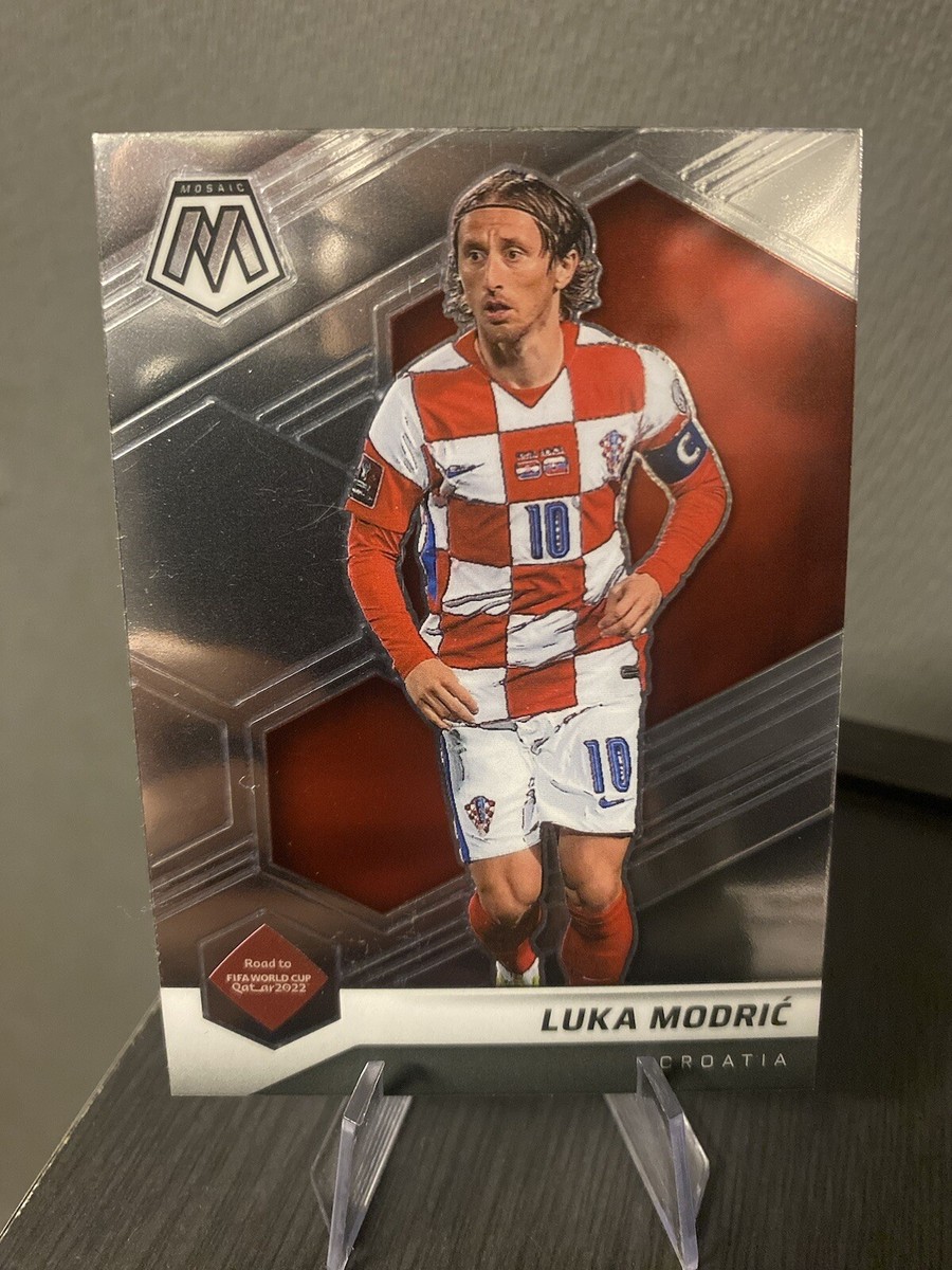 MODRIC Lサイズ上下セット　美品 Luka Modric 2021-22 Panini Mosaic FIFA Road To World Cup #195