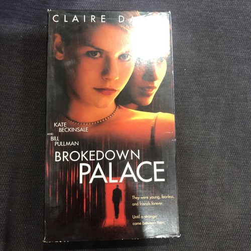 Sealed Copy Brokedown Palace Movie VHS with Claire Danes - Picture 2 of 4