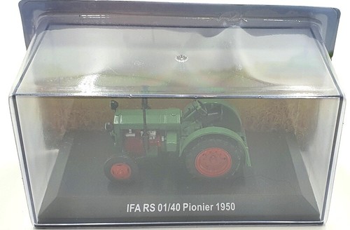 Hachette 1/43 Scale Model Tractor HL09 - 1950 IFA RS 01/40 Pionier - Green - Picture 4 of 5