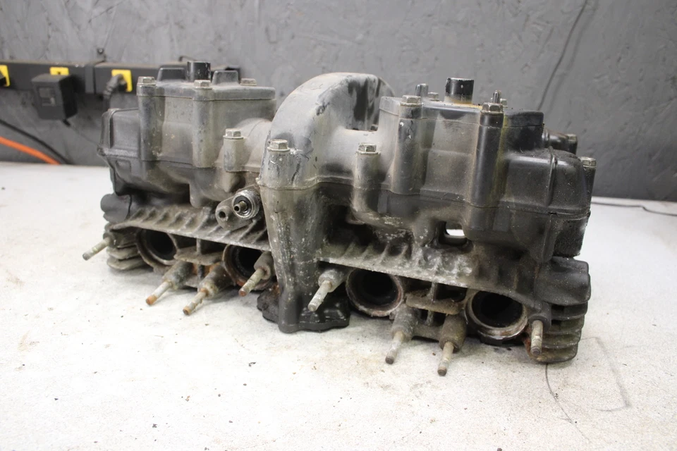 1982 Kawasaki KZ550A Sports двигатель верхний конец головки цилиндров 8332.kw - Изображение 2 из 4