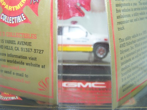 Code 3 City of East Windsor District Vehicle GMC Suburban - 1/64 - 1998 - Picture 3 of 4
