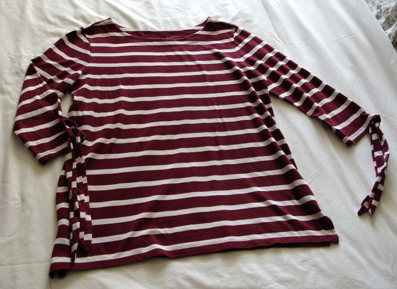OLD NAVY Burgundy & White STRIPE 3/4 Sleeve TIE Cuff SCOOP Neck TEE T-Shirt Sz M