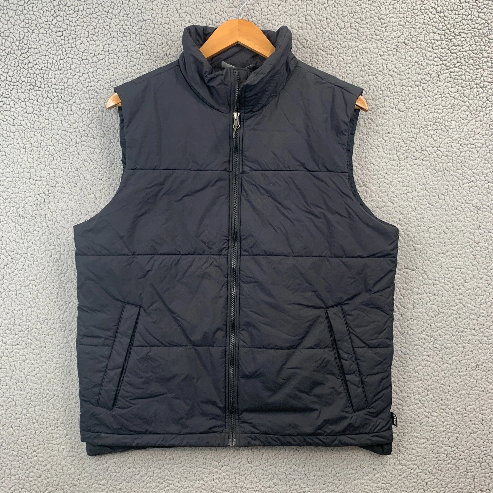 REI Puffer Insulated Vest Mens Size Medium Outdoors Full Zip Black Hiking