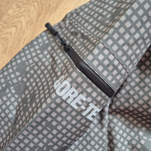 Palace Gore-Tex The Don Jacket Night Grid DPM Small Brand New With Tags FW21 - Picture 13 of 13