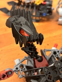 LEGO BIONICLES Cendox V1 (8992) & Glatorian Stronius (8984) ** READ **