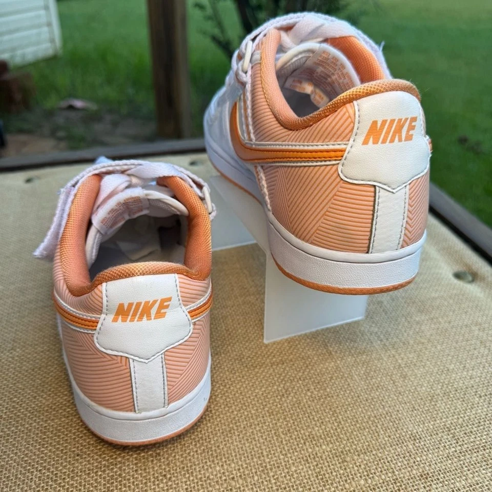 Nike Vandal Retro White and Orange Women’s Sneakers 11 Vintage - Image 2 of 4