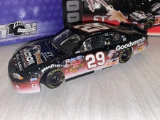 E T #29 red box-Kevin Harvick-2002-NASCAR-Action Collectables-1:24 DIECAST CAR