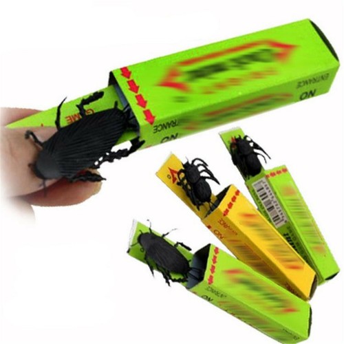 2/5Pcs Joke Chewing Gum Shocking Toy Gadget Prank Trick Gag Cockroach Gum Farce - Picture 1 of 2