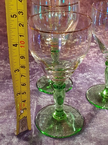 3 Antique Gorgeous Glasses With Green Stem And Iridescent Bowl - Picture 5 of 6