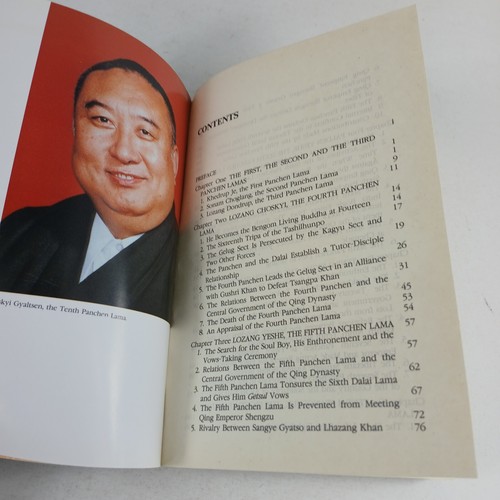 Biographies of the Tibetan Spiritual Leaders Panchen Erdenis by Ya Hanzhang 1994 - Picture 9 of 11