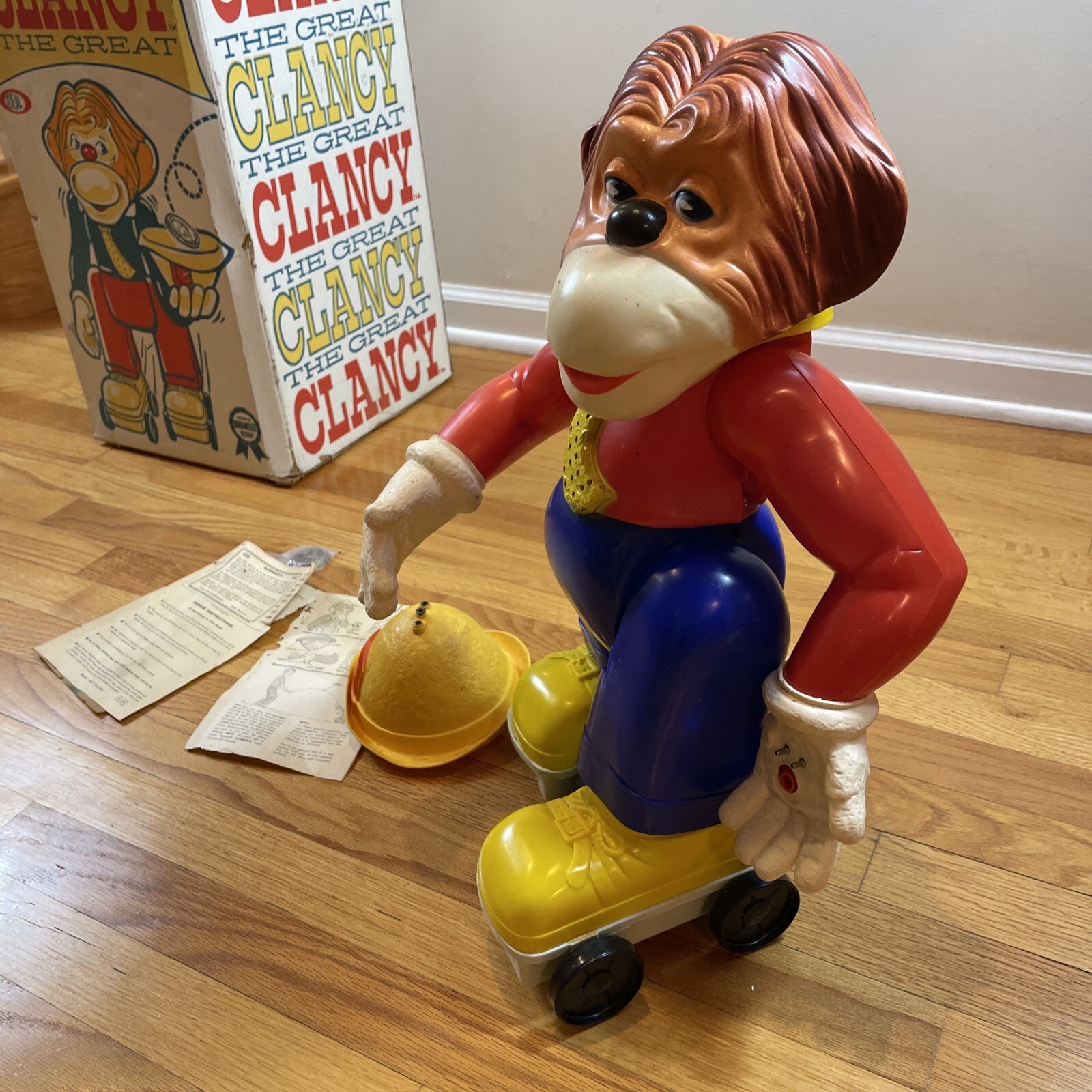 VINTAGE IDEAL 1963 CLANCY THE GREAT ROLLERSKATING MONKEY TOY W BOX (Not