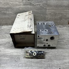 Daman 0601 D23895 REV0 Hydraulic Manifold Block, New