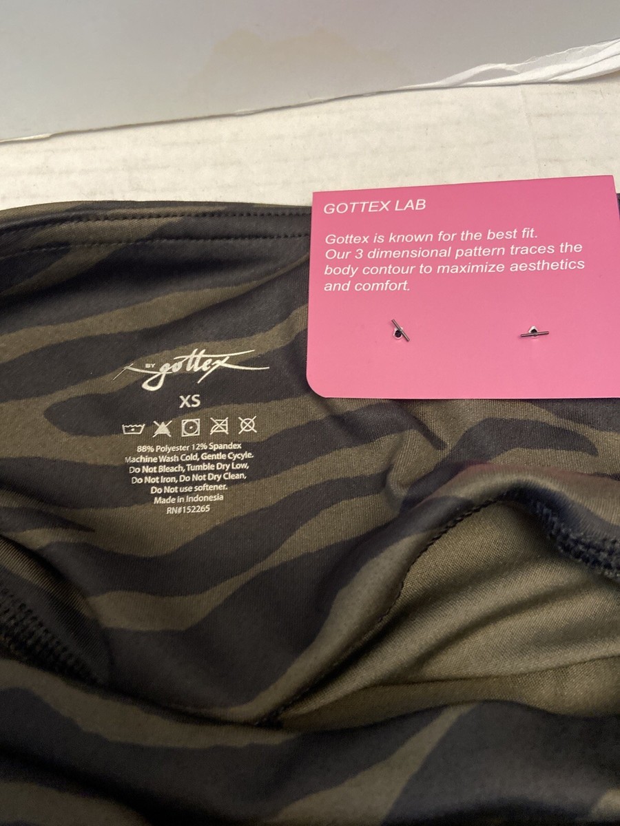 X by Gottex Peach Skin 2 Pairs Capri Leggings Pockets Size XS NWT