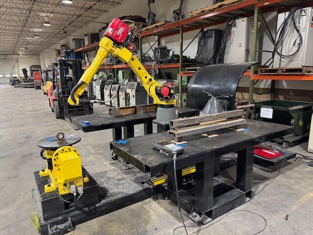 WELD CELL Lincoln Electric Fanuc ArcMate 120iC/10L with R30iA