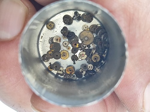 LOTTO ricambi vintage OROLOGIO DA TASCA E OROLOGIO SVIZZERO USATI CENTINAIA DI PEZZI PER OROLOGIAIO - Foto 11 di 24