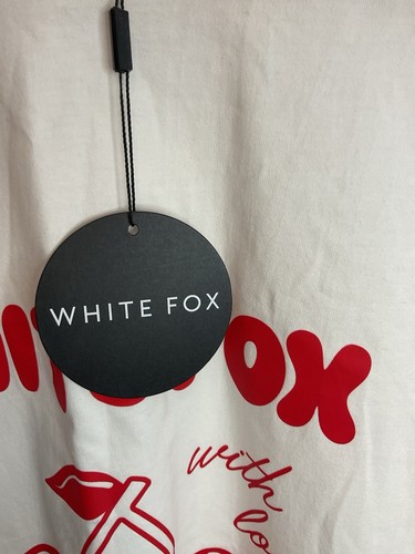White Fox Women's With Love in the Moment Oversized Cherry T-shirt Limited M/L - Picture 4 of 7
