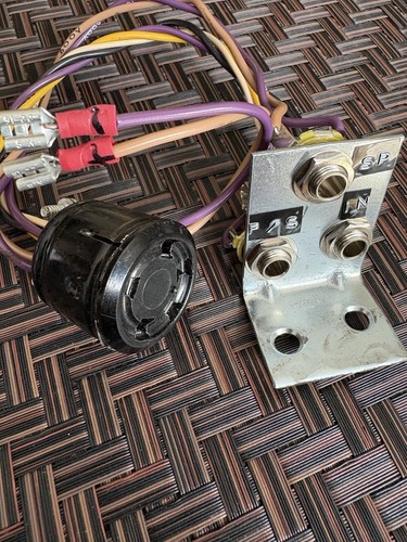 Fender Vibratone/Leslie 16/18 Input Adapter A - Picture 3 of 5
