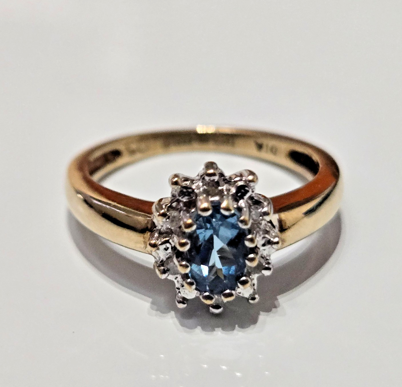 9ct Yellow Gold Ring Topaz and Diamond Stones Full UK Hallmark Ring Size I 1/2