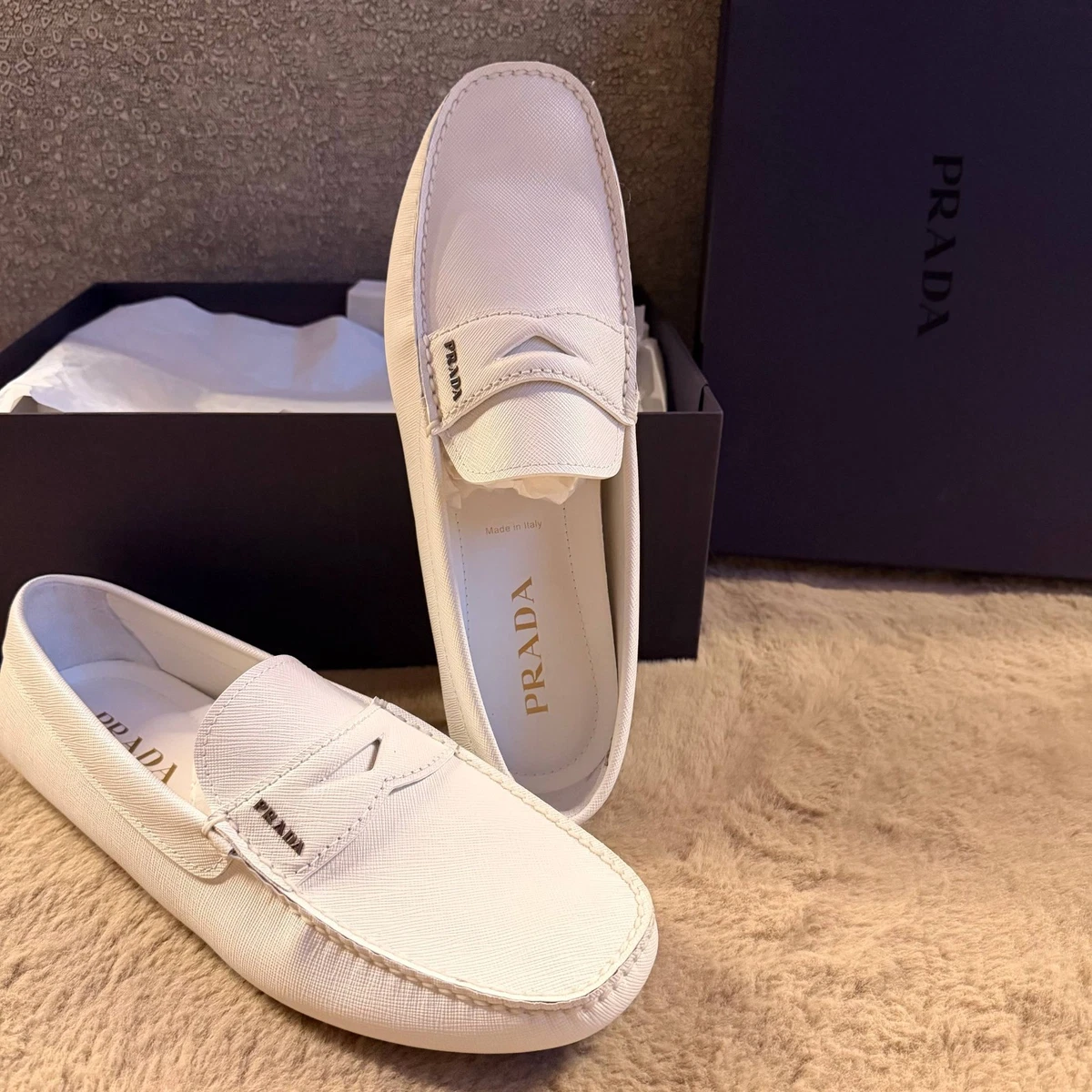 Authentic Prada White Pebbled Leather Driving Loafers Moccasins Men\'s UK 7 US8 sz 9 / 8 UK PRADA Beige Leather Triangle Logo Driving Loafer  main image 4