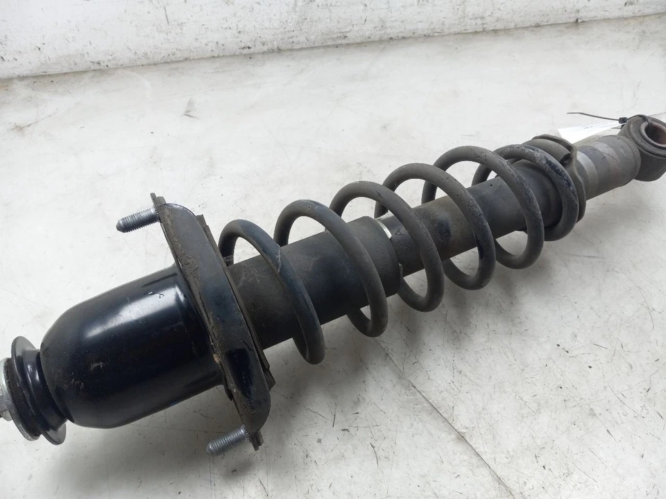 Toyota Prius 2007 pasajero trasero puntal derecho  Foto 2 de 4