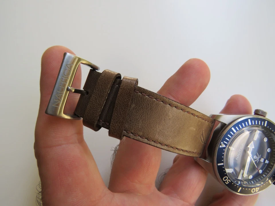 NAUTICA NAVY Divers quartz mens wrist watch Works - Image 4 of 4