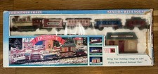 1994 Dickensville Collectibles 171L Christmas Train Set Station w/ Sound
