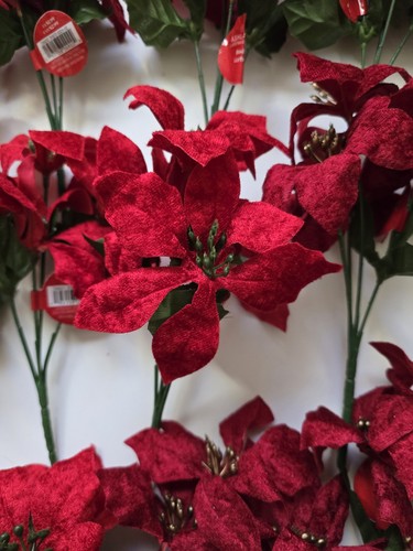 Lot Of 20 Red Poinsettias 9" w/ 4 Flower Per Stem Crafting Christmas Decor New - Picture 4 of 7
