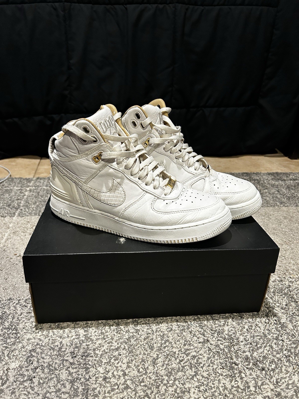 SAOLA Nike Air Force Mids Just Dons