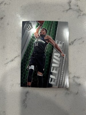 2020-21 Panini Mosaic Giannis Antetokounmpo Elevate #2 Insert Card