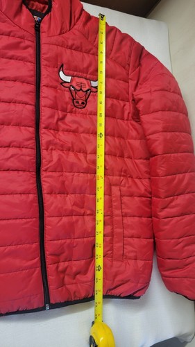 Chicago Bulls Large 2012 Eastern Conference Puffer Jacket/Coat Red - Picture 9 of 10