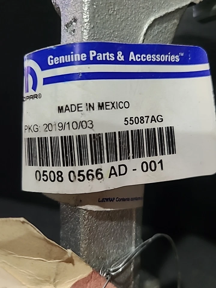 NUEVO OEM Mopar Soporte de pinza de freno de disco trasero 05080566AD Dodge RAM 1500  Foto 4 de 4