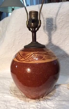 Vintage 1978 Jugtown Ware Pottery Lamp Earthen Red Stylized Band NC Southern USA