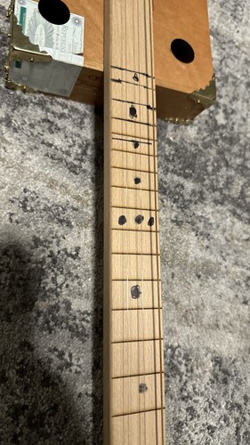 Cigar Box Guitar C.B Gitty Acoustic 3 Strings - Picture 4 of 9