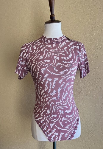SKIMS Kim Kardashian SUMMER Mesh Raspberry Swirl T-Shirt Bodysuit Size XXS