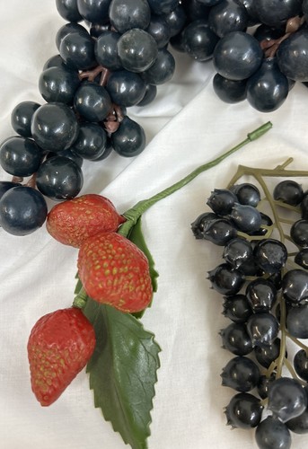 Gefälschte Blaubeeren Erdbeeren Trauben künstlich realistisch Obst Dekor Inszenierung - Bild 6 von 8